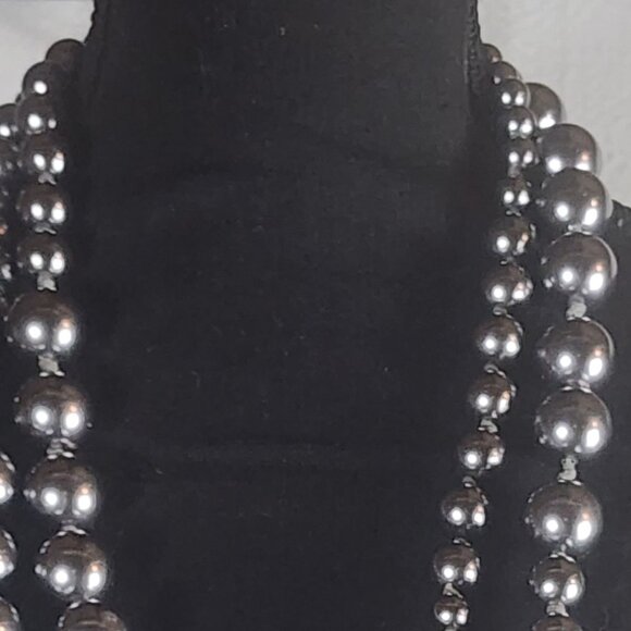 Chicos Chunky Grey Silver Tone Metal Graduated Bead Link Long 64"-68.5" Necklace - Picture 4 of 16